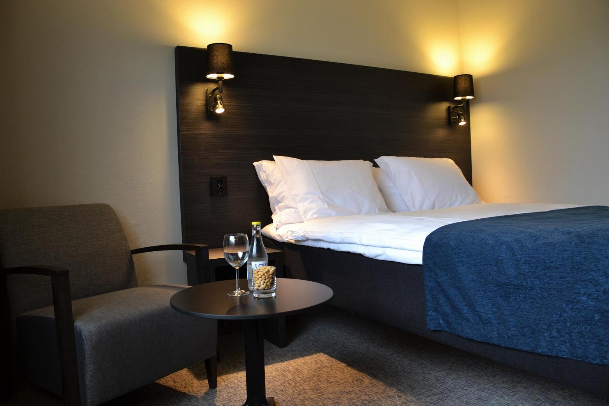 Best Western Hotel Scheele Köping Esterno foto